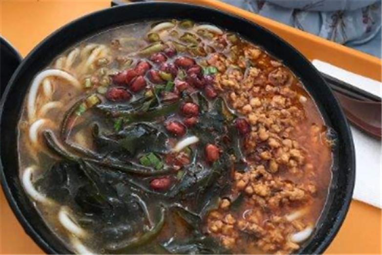 三叭两咽桂林米粉